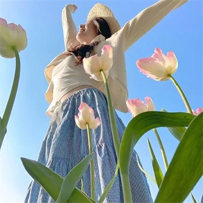 带子狼 在那双小手中